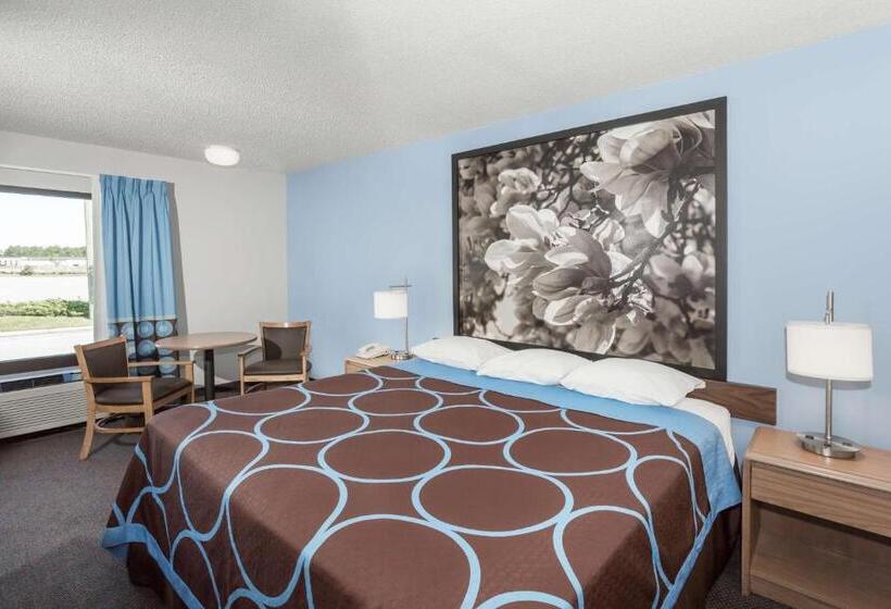 Standard Szoba King Size Bed, Super 8 By Wyndham Valdosta Ga I 75