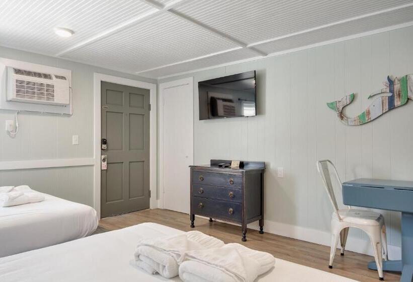 Номер Стандарт, Tar Heel Motel