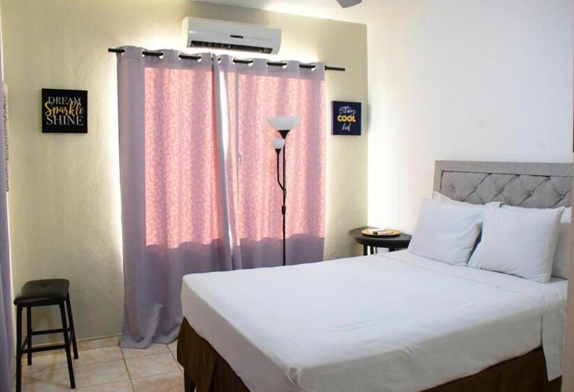 Habitación Estándar Vista Piscina, Casa Docia