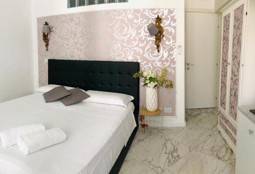 اتاق استاندارد با وان آب گرم, Parisa Suite