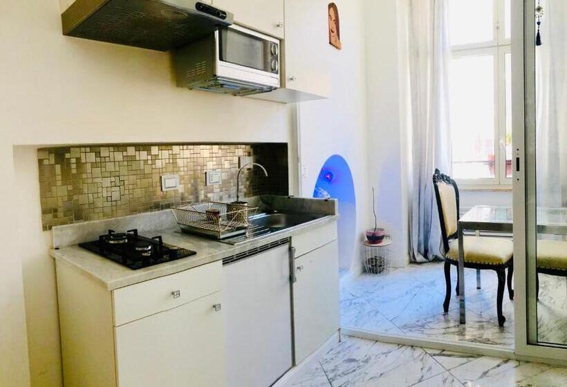 سوییت خانوادگی, Parisa Suite