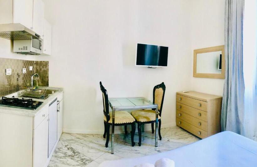 اتاق لوکس, Parisa Suite