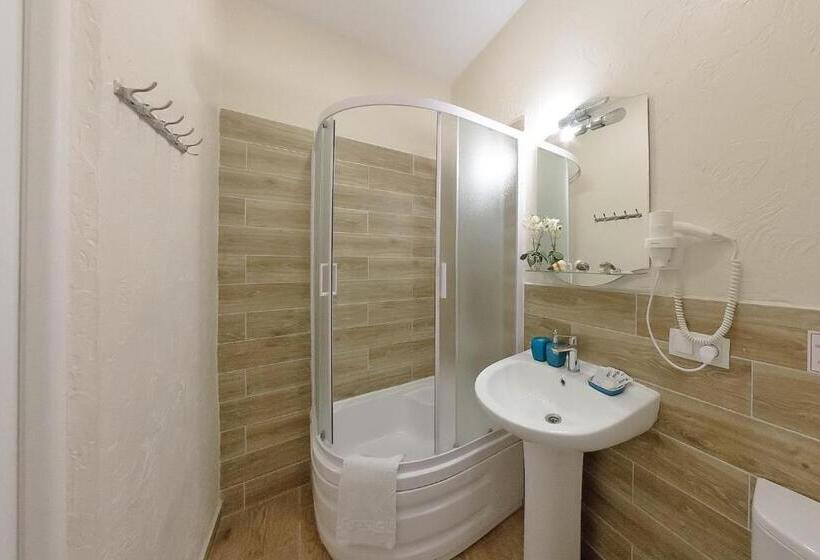 سوییت جونیور با بالکن, Apart Hotel Poseidon
