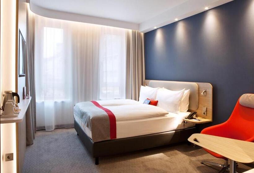Номер Стандарт, Holiday Inn Express   Sindelfingen, An Ihg