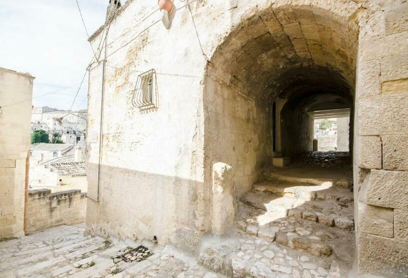 استودیوی کلاسیک, Casa Del Sole