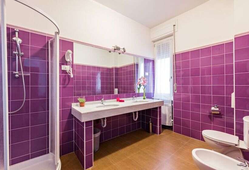 غرفة قياسية ثلاثية, Lia Rooms 4