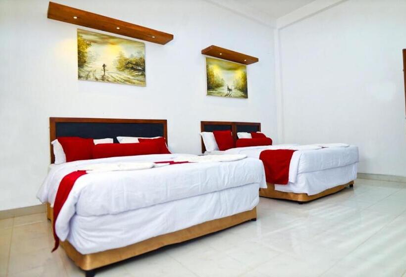 سوییت خانوادگی, Thinaya Lake Resort