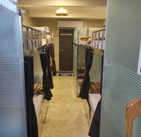 공동 객실, Diamond Ac Dormitory And Guest House
