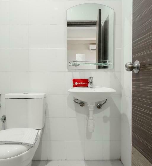 اتاق استاندارد, Reddoorz Near Grand City Mall 2