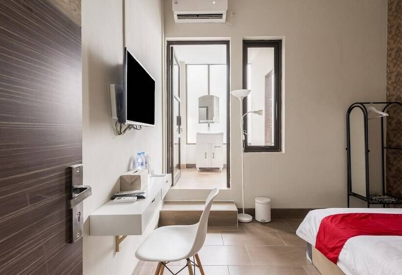 اتاق لوکس, Reddoorz Near Grand City Mall 2