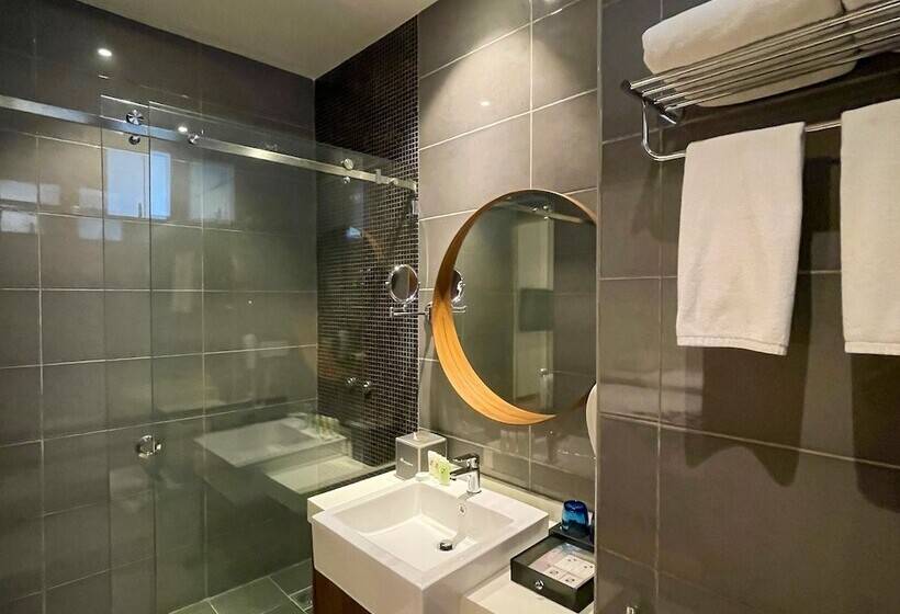 디럭스 룸 바다 전망, Swiss Belhotel Kuantan