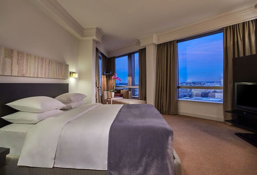 جناح سرير كينج, Hyatt Regency Belgrade