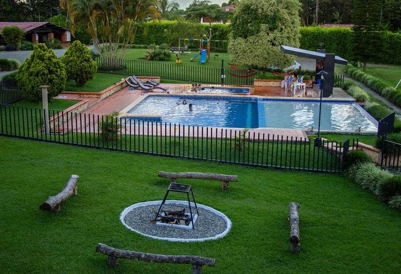 آپارتمان 1 خوابه با چشم‌انداز استخر, Finca Hotel Casa Nostra, Villa Mariana
