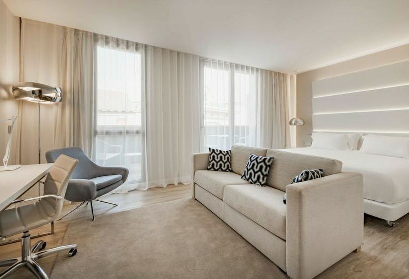 Номер Superior с Террасой, NH Malaga