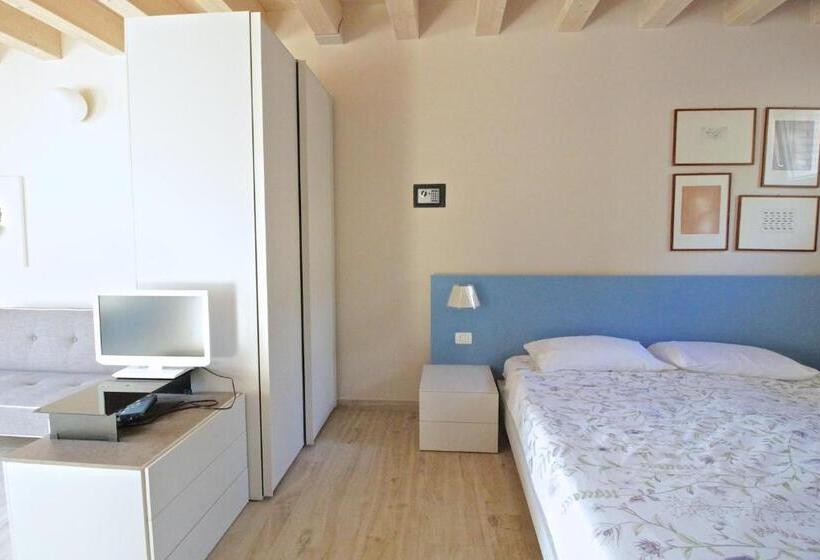 سوئیت جونیور با تراس, Agriturismo Corte Patrizia