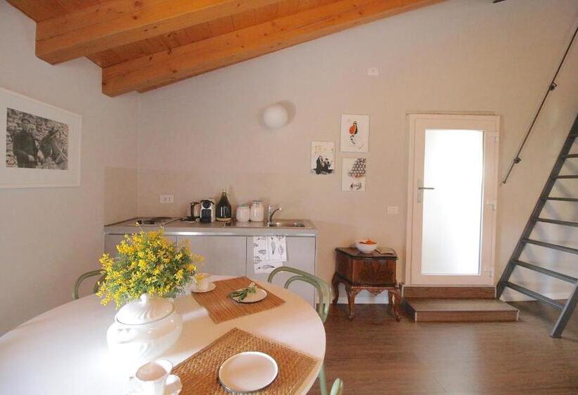 Deluxe Suite King Bed, Agriturismo Corte Patrizia