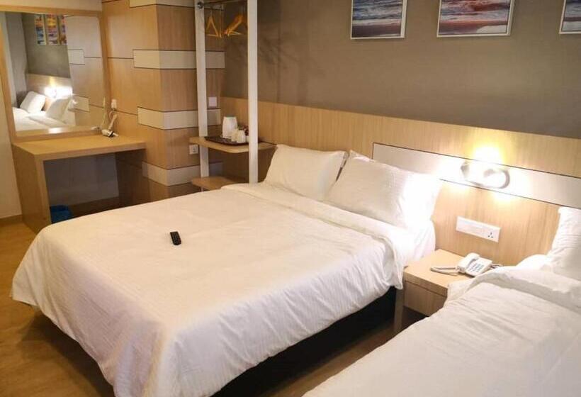 חדר סטנדרט לשלושה, Walk In