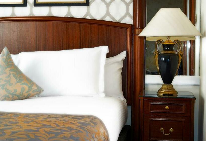 Номер Клуб, Millennium Hotel London Knightsbridge