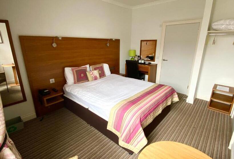 Номер Basic, The County Hotel   Self Check In, Speed Wi Fi, Free Parking, Central Location