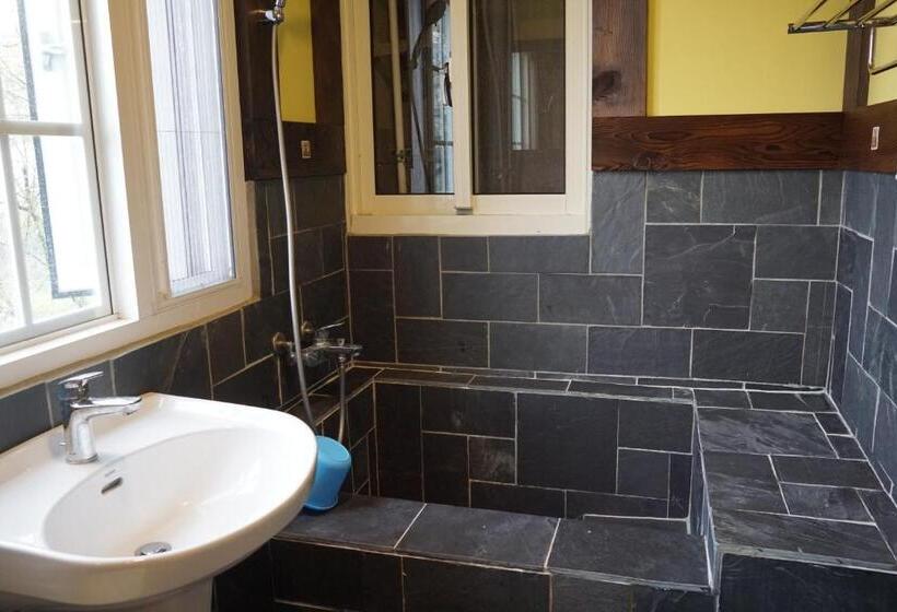 اتاق استاندارد چهار تخته, Vanse B&b