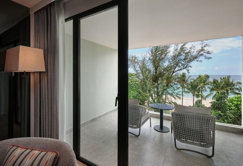Номер Стандарт Двуспальная Кровать Вид на Море, Four Points By Sheraton Phuket Patong Beach Resort
