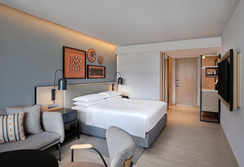 Номер Стандарт Двуспальная Кровать, Four Points By Sheraton Phuket Patong Beach Resort