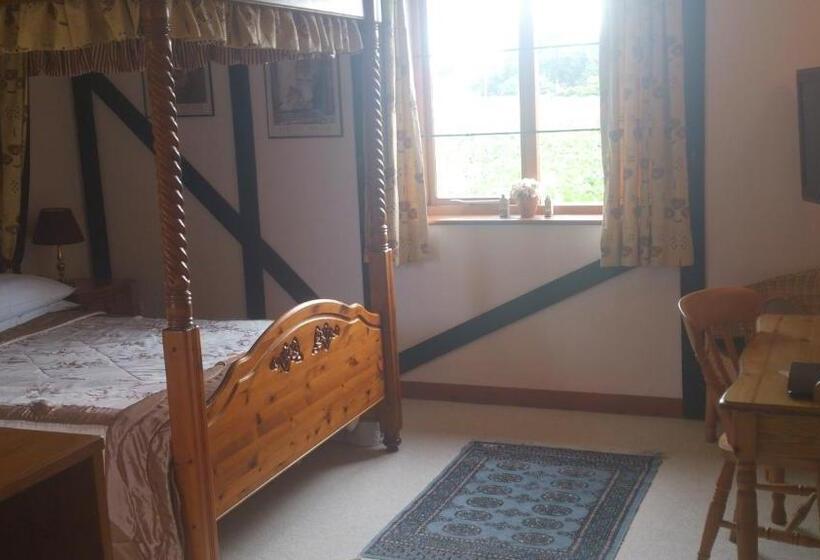 Номер Стандарт, Six Bells Inn