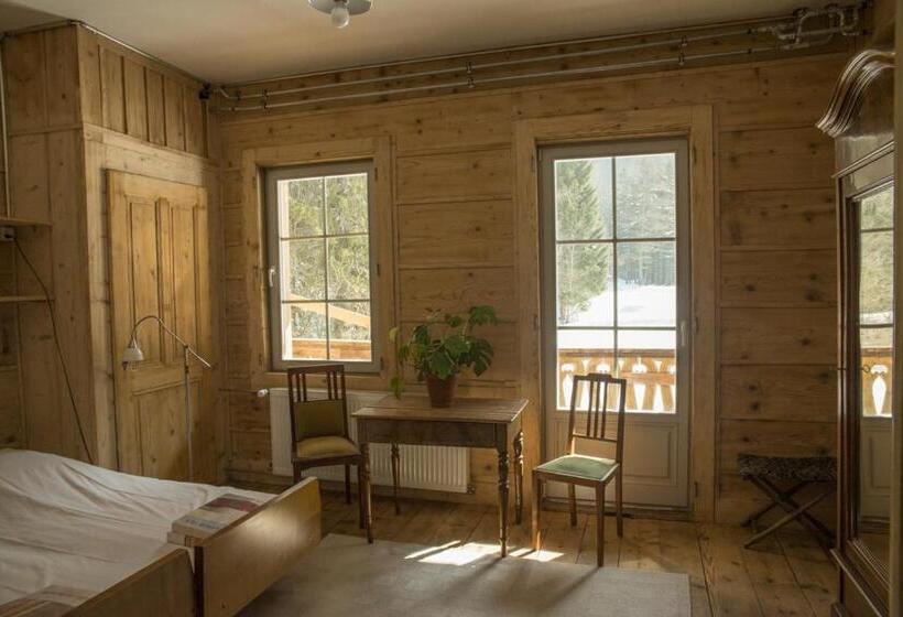 اتاق استاندارد با چشم‌انداز کوهستان, Riversong Centre Thermal