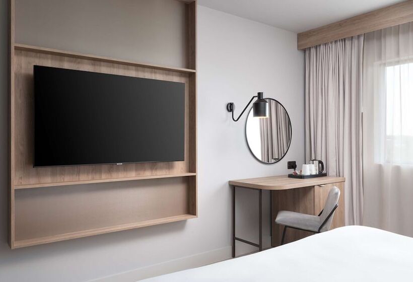 Номер Стандарт Двуспальная Кровать с Видом, Hilton Garden Inn Silverstone