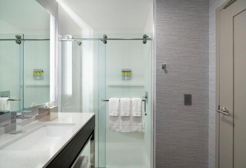스탠다드 스튜디오 킹침대, Staybridge Suites   Boston Logan Airport   Revere, An Ihg