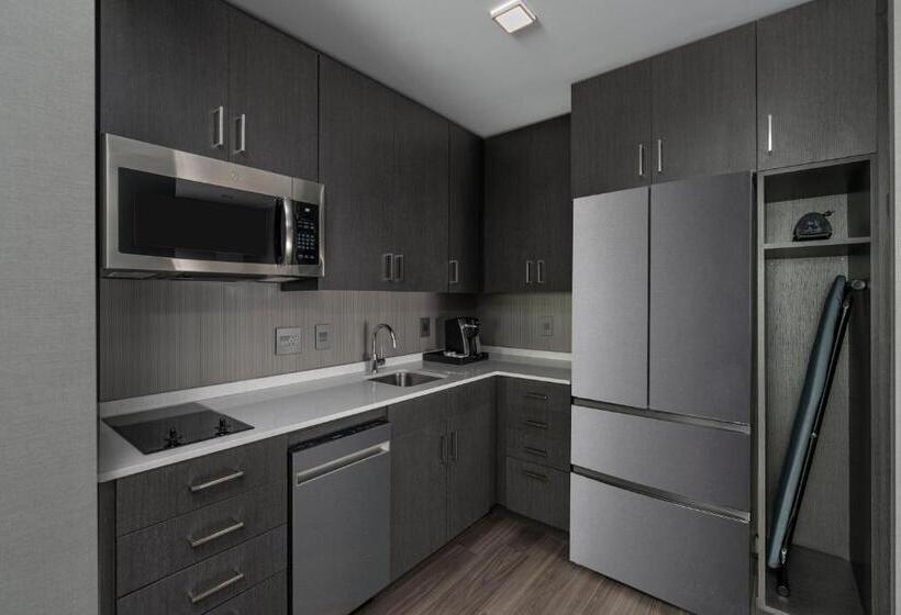 스탠다드 스튜디오 킹침대, Staybridge Suites   Boston Logan Airport   Revere, An Ihg