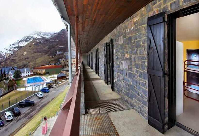 Семейный Номер, Albergue Era Garona