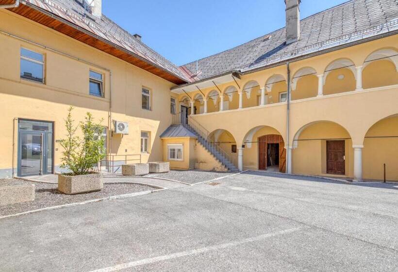 Люкс, Limehome Villach Kirchenplatz