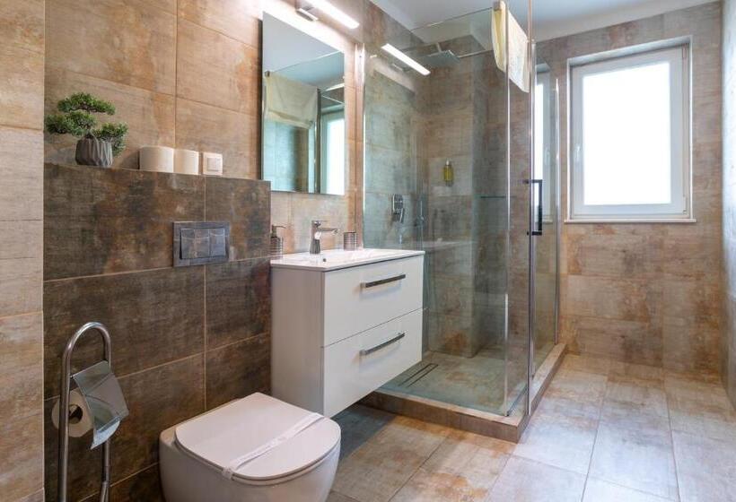１ベッドルームアパートメント, Tci Apartments