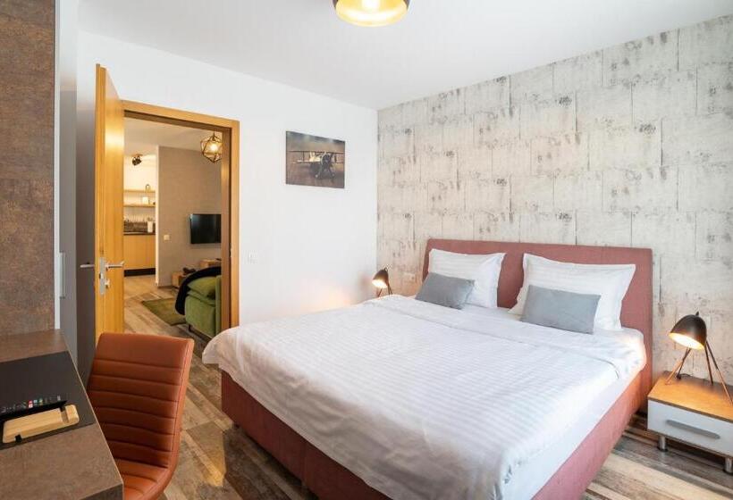 １ベッドルームアパートメント, Tci Apartments