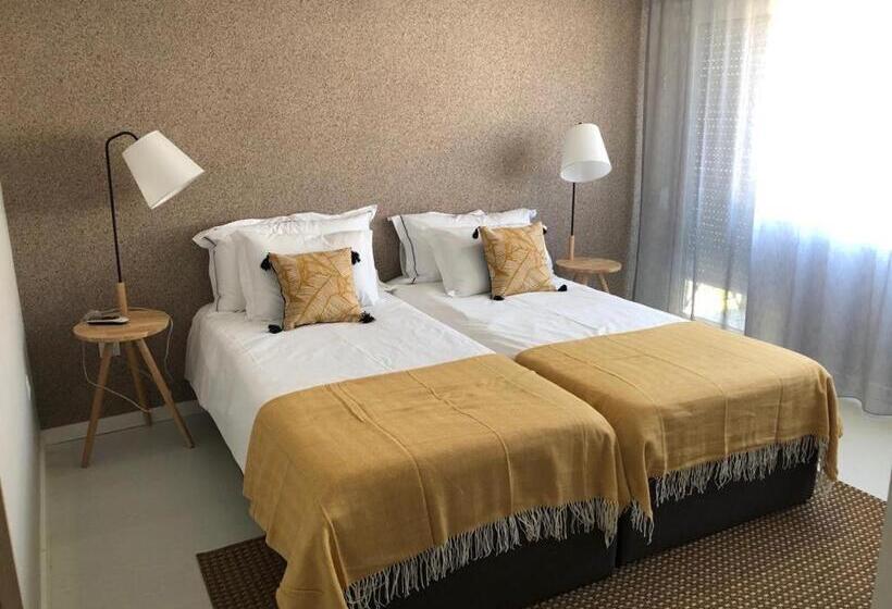 اتاق استاندارد, Bus Station Suites & Studios