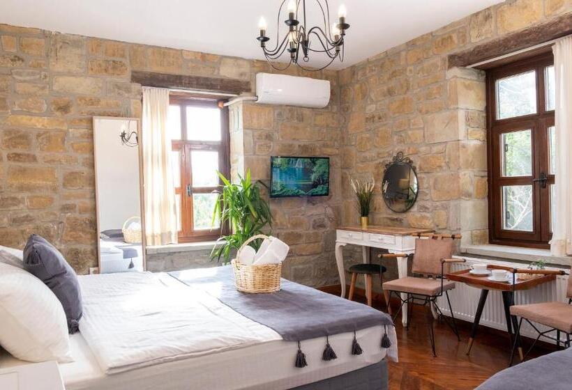 Трехместный Номер Стандарт Вид на Сад, Salkım Otel Gökçeada