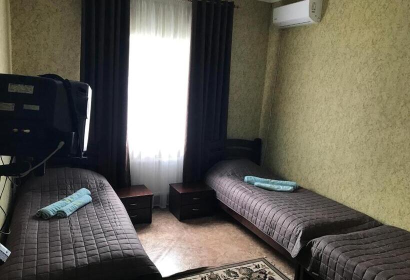 اتاق استاندارد سه نفره, отель Natali