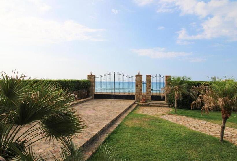 اتاق خانوادگی, Il Geranio