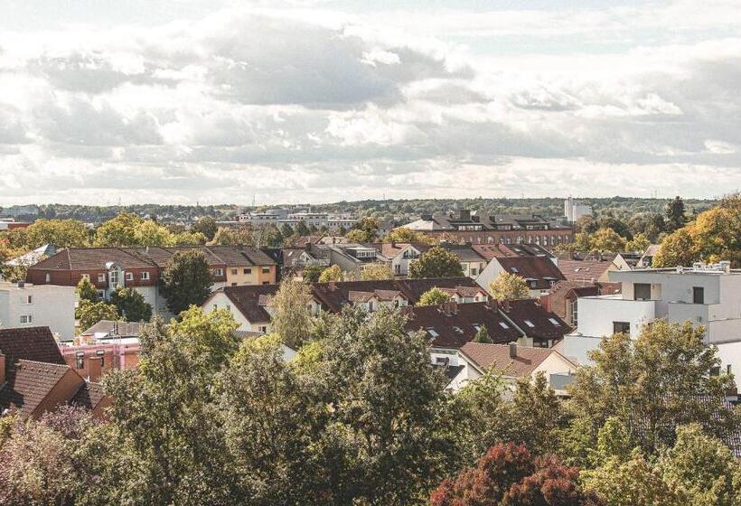Полулюкс, Plaza Hotel Hanau