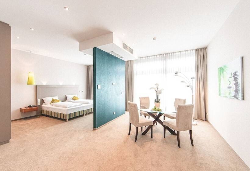 Люкс, Plaza Hotel Hanau
