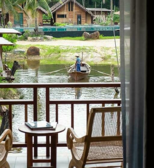 اتاق لوکس, Venice Krabi Villa Resort