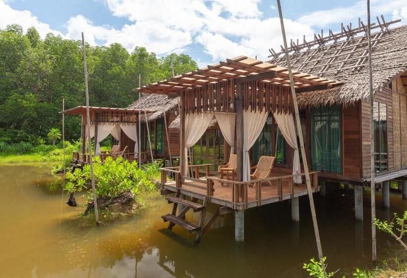 سوئیت با وان آب گرم, Venice Krabi Villa Resort