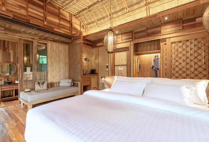 سوئیت با وان آب گرم, Venice Krabi Villa Resort