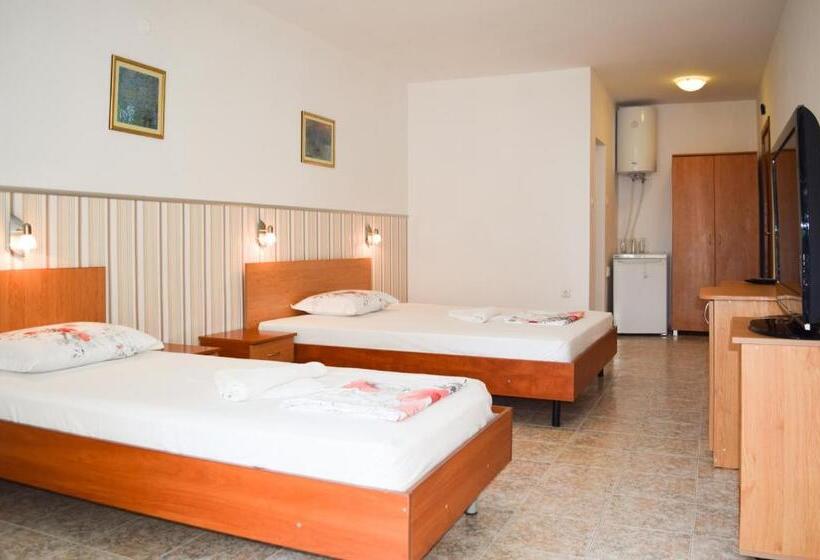 Номер Стандарт Трехместный, Stella Di Mare Guest House