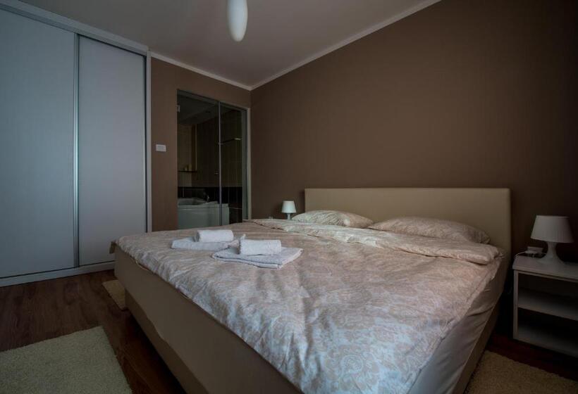 آپارتمان لوکس 1 خوابه, Hostel S