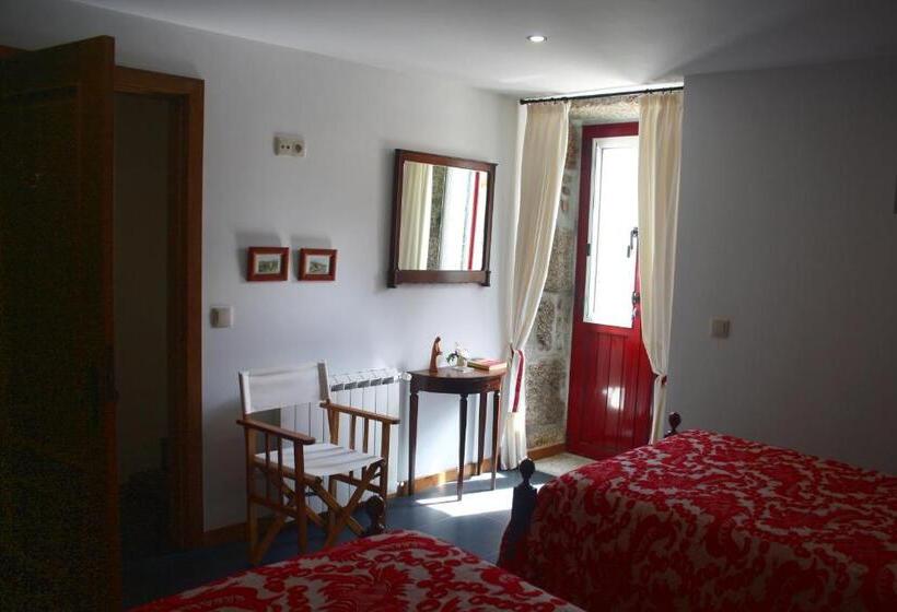 سوئیت 2 خوابه, Casas Do Eido E Casa Da Viúva