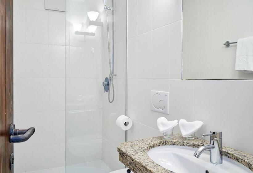 Апартаменты 1 Спальня с Балконом, Rosamunde Apartments