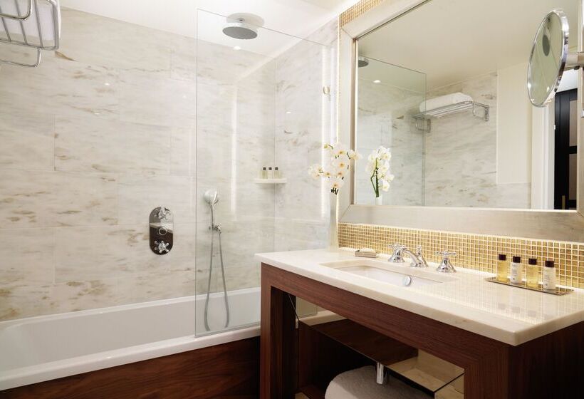 Quarto Familiar Deluxe, Corinthia  Lisbon