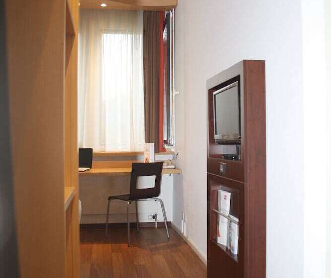 Номер Стандарт Двуспальная Кровать, Ibis Luzern Kriens